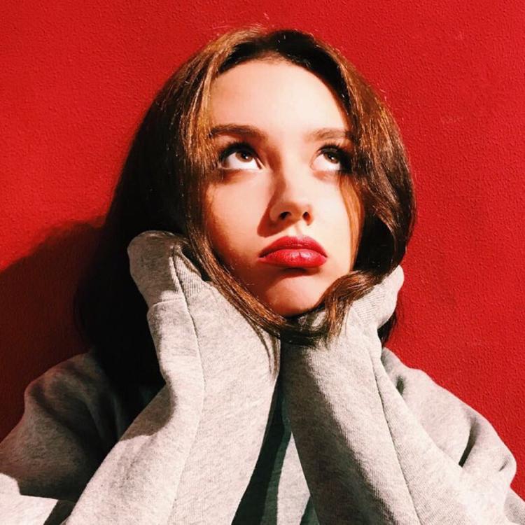 6686体育铁牌作者Ivor