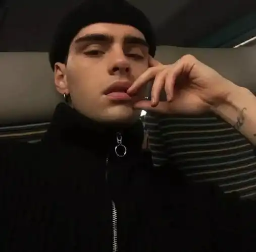 6686体育铁牌作者Phoebe